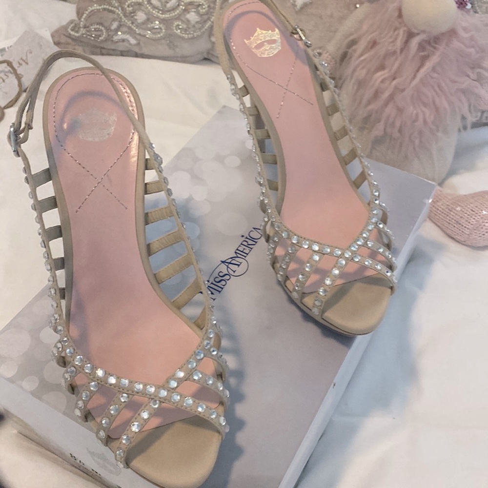 Miss America heels